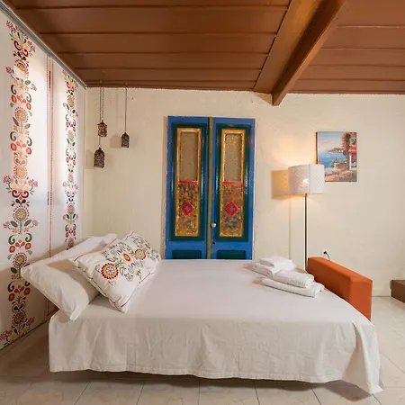 The Old Town Neighbourhood